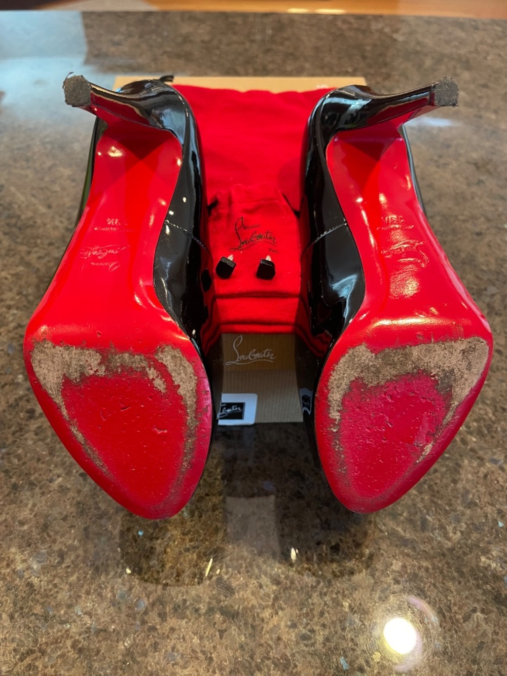 Christian Louboutin - Picture 5 of 8